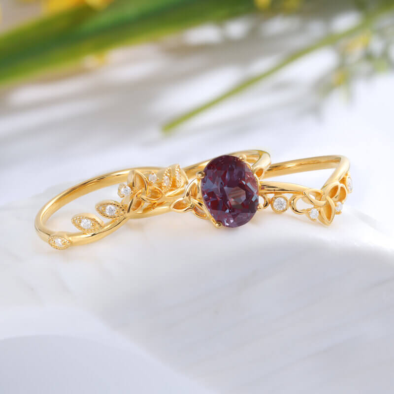 Vintage Natural Alexandrite Ring Set with Moissanite Yellow Gold