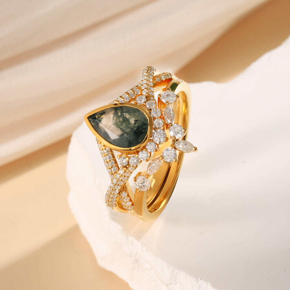 Vintage Natural Pear Cut Green Moss Agate Ring Set with Moissanite