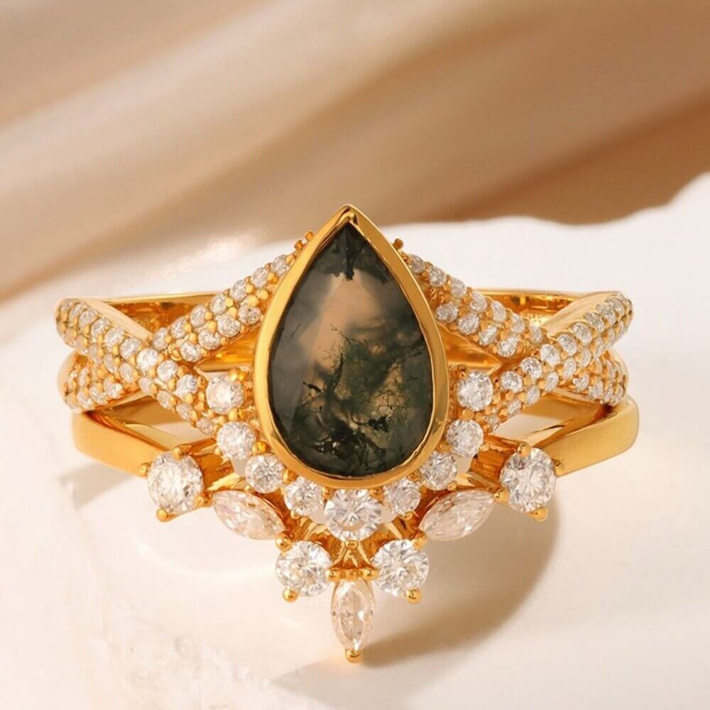 Vintage Natural Pear Cut Green Moss Agate Ring Set with Moissanite